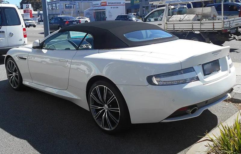 Aston Martin DB9