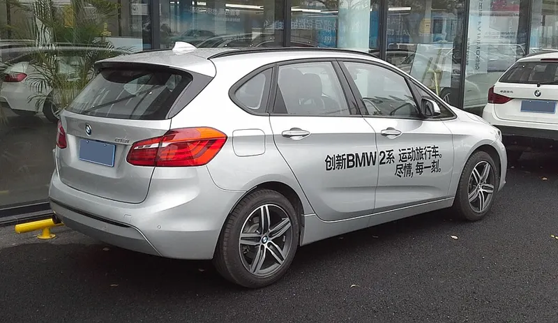 BMW 228XI