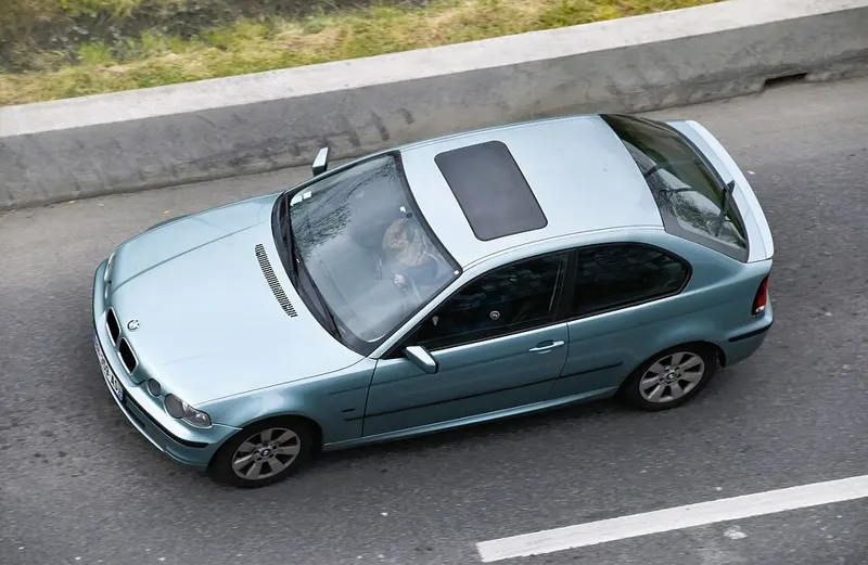 2003 BMW 328I