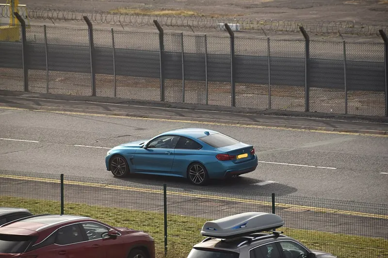 BMW 440I