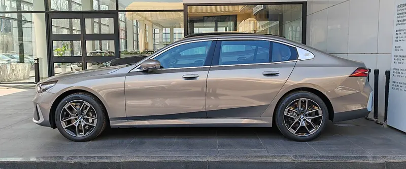 BMW 530I