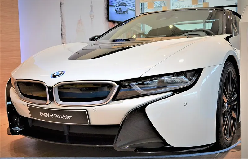 BMW I8