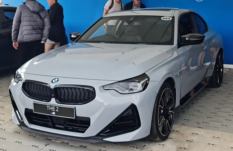 BMW M240I