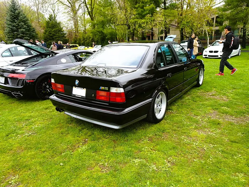 1990 BMW M5