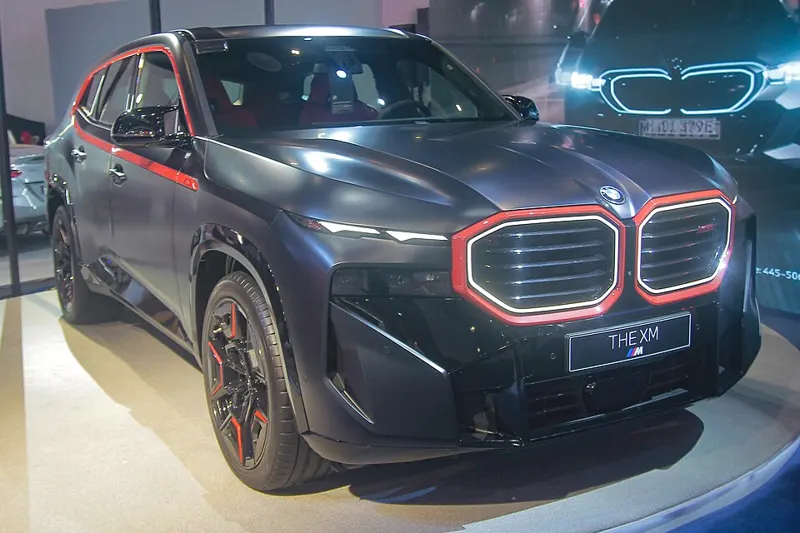 BMW Xm