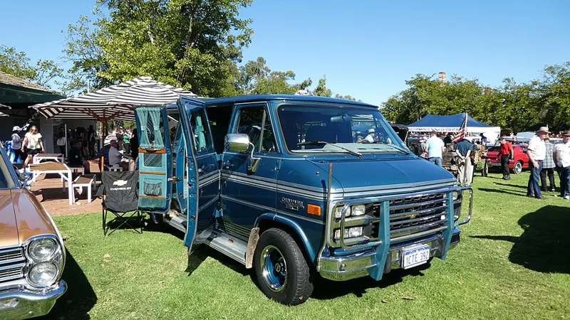 Chevrolet G300