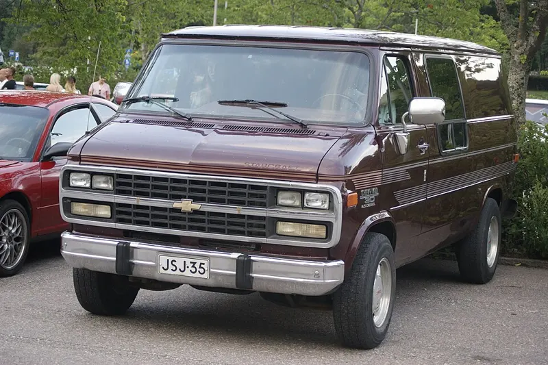 Chevrolet Sport Van