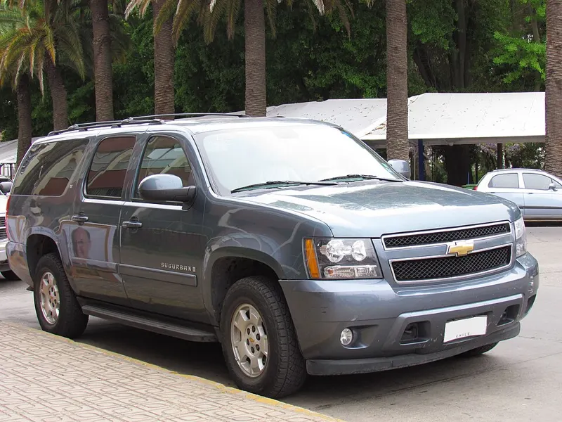 Chevrolet Suburban 2500