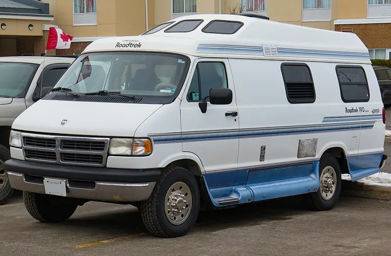 Dodge B250