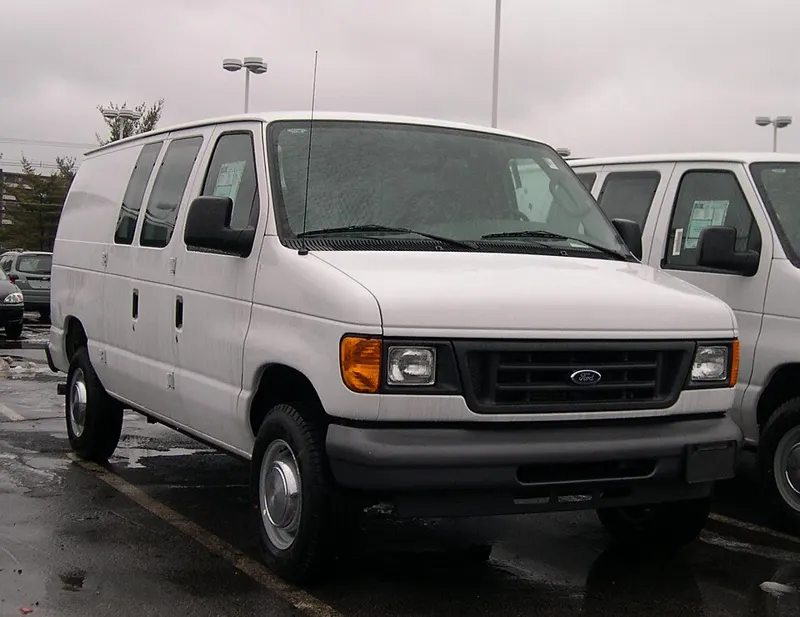 Ford E-350 Allstar