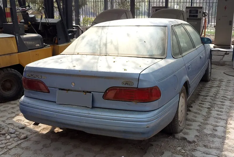 Ford Taurus
