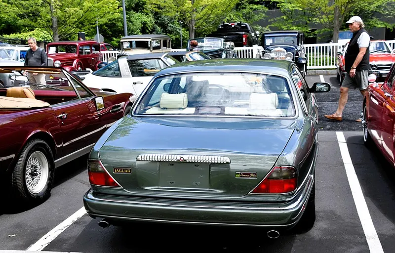 1995 Jaguar Vanden Plas