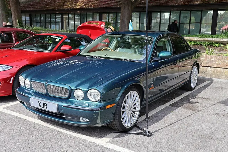2005 Jaguar Xjr