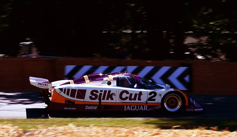 Jaguar Xjr