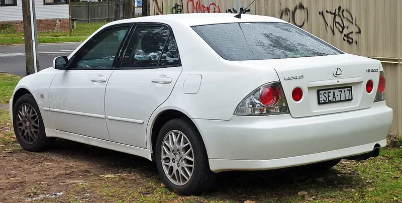1999 Lexus Is