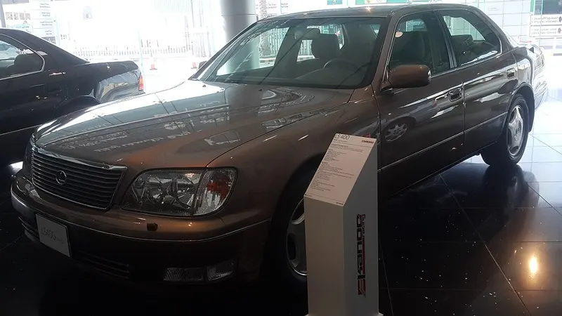 Lexus LS400