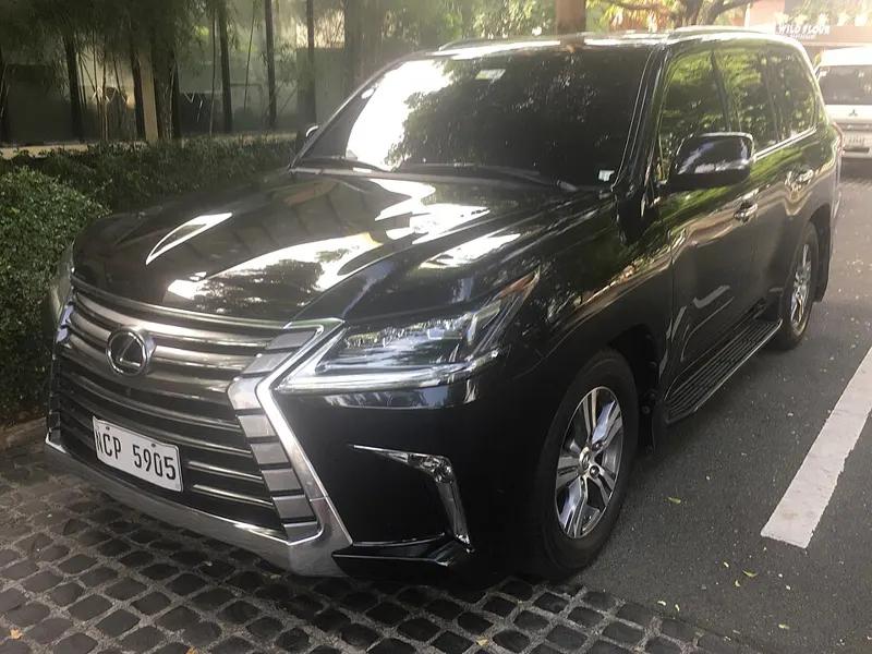 Lexus LX570