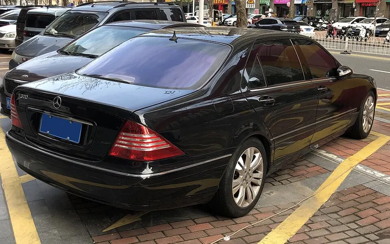 Mercedes-Benz S 500