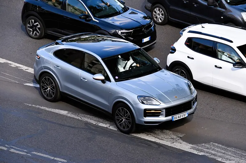 Porsche Cayenne E-hybrid Coupe