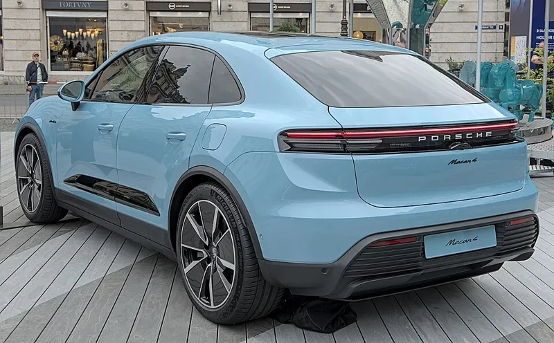 Porsche Macan 4 Electric