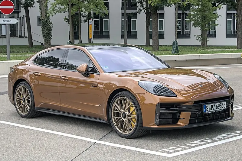 Porsche Panamera 4 E-hybrid