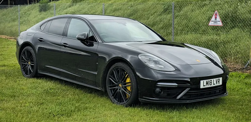 Porsche Panamera 4 Hybrid Sport T
