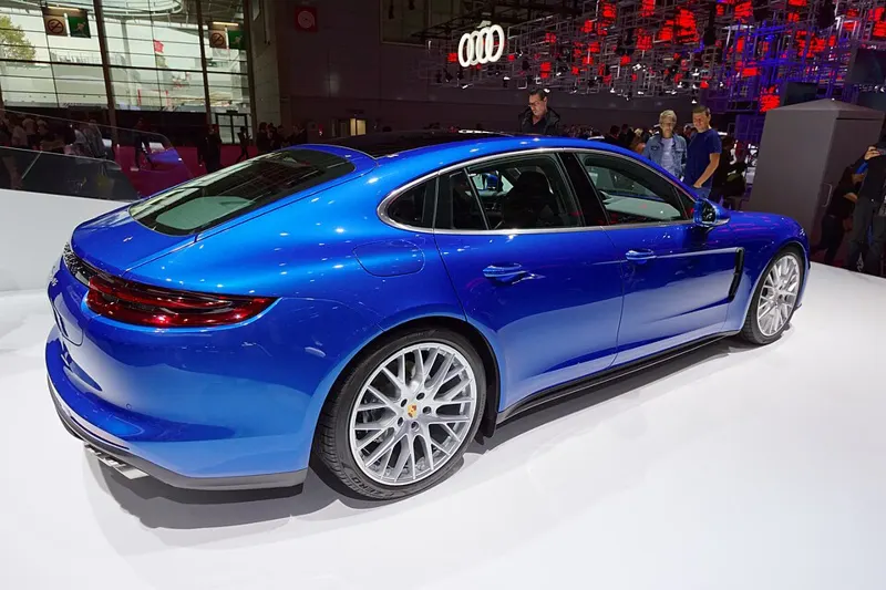 Porsche Panamera S
