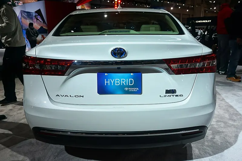 2016 Toyota Avalon Hybrid