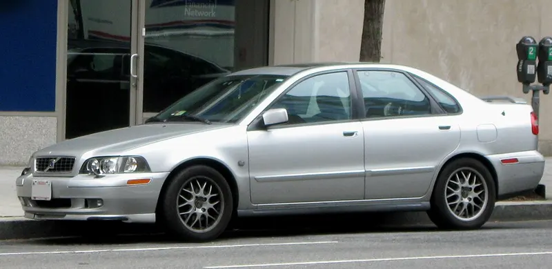 2000 Volvo S40