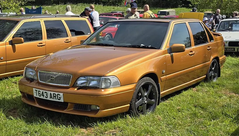 2000 Volvo S70
